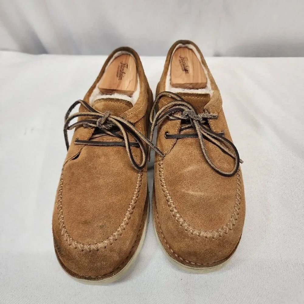 UGG Mens 10 Campout Low Chukka Boot Sheepskin Sherpa Lined Lace-Up